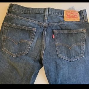 Mens 527  levi jeans   size 32w. 34L